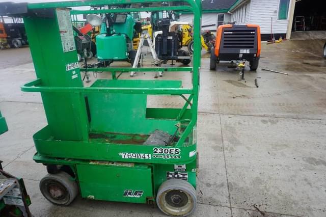 Image of JLG 1230ES equipment image 3