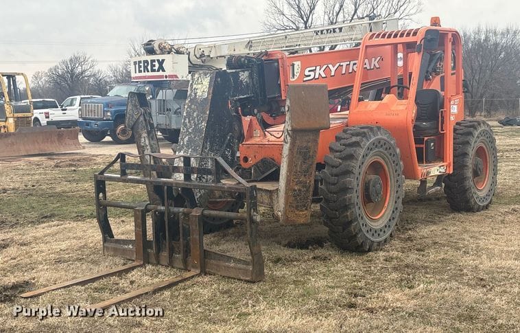 2017 JLG 10042 Equipment Image0