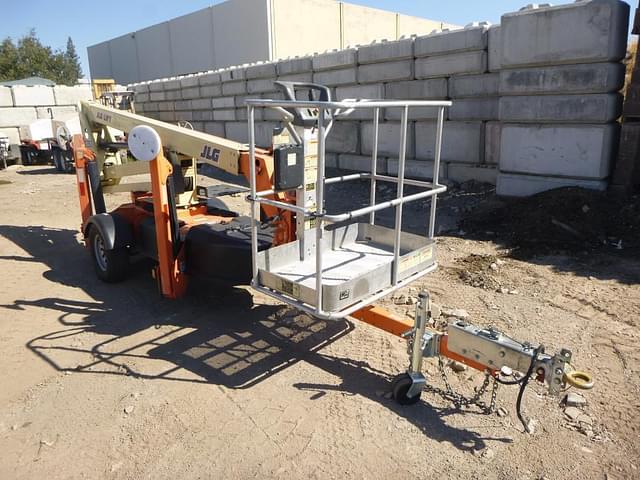 Image of JLG T350 equipment image 1