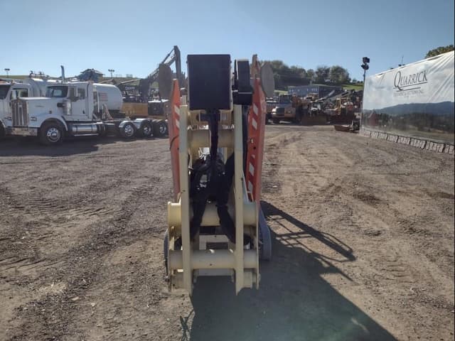 Image of JLG X600AJ equipment image 2