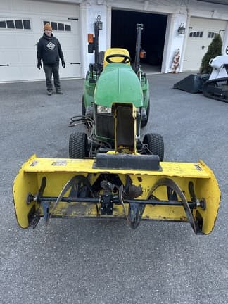 Image of John Deere 1023E equipment image 2