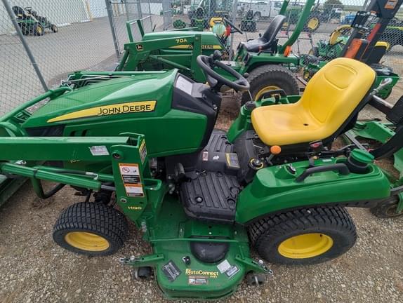 Image of John Deere 1023E equipment image 4
