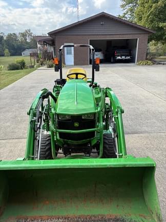 Image of John Deere 1023E equipment image 3
