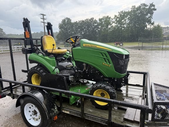 2017 John Deere 1023E Equipment Image0