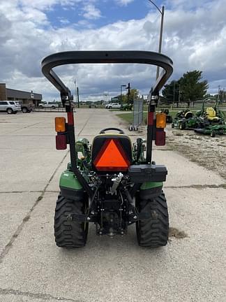 Image of John Deere 1023E equipment image 4