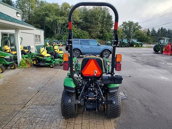 Image of John Deere 1023E equipment image 3