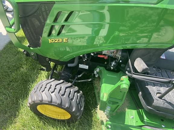 Image of John Deere 1023E equipment image 4