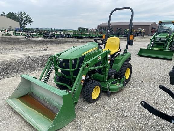 Image of John Deere 1023E equipment image 3