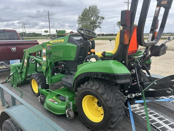 Image of John Deere 1023E equipment image 3