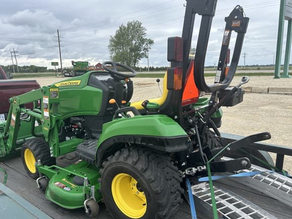 Image of John Deere 1023E equipment image 4
