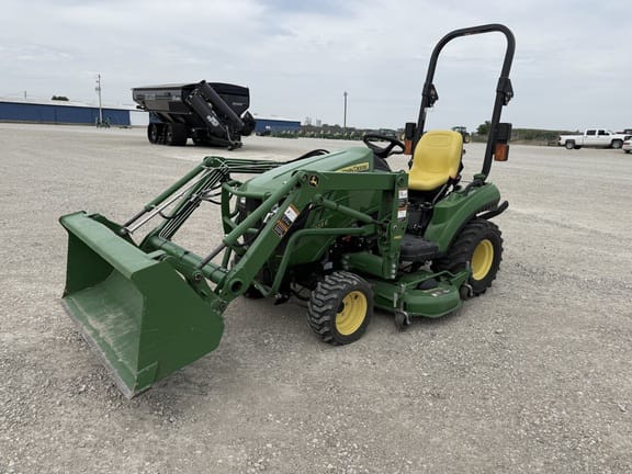 2017 John Deere 1023E Equipment Image0