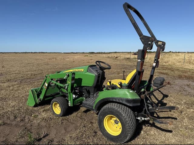 Image of John Deere 1023E equipment image 4