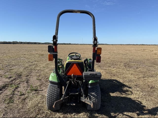 Image of John Deere 1023E equipment image 3