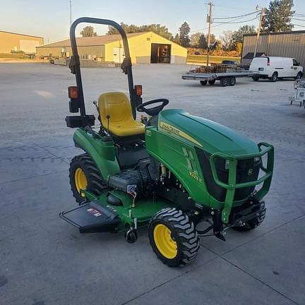 Image of John Deere 1023E equipment image 2