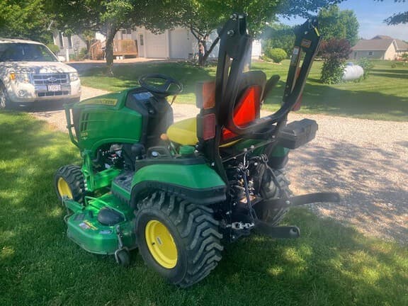 Image of John Deere 1025R equipment image 2