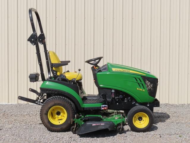 Image of John Deere 1025R equipment image 2