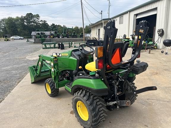 Image of John Deere 1025R equipment image 3