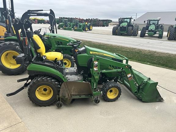 Image of John Deere 1025R equipment image 2