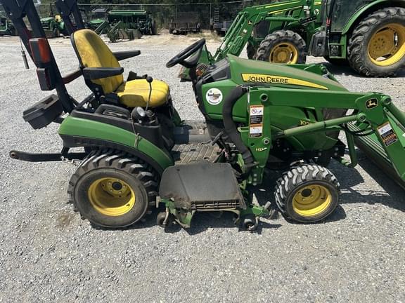 Image of John Deere 1025R equipment image 2