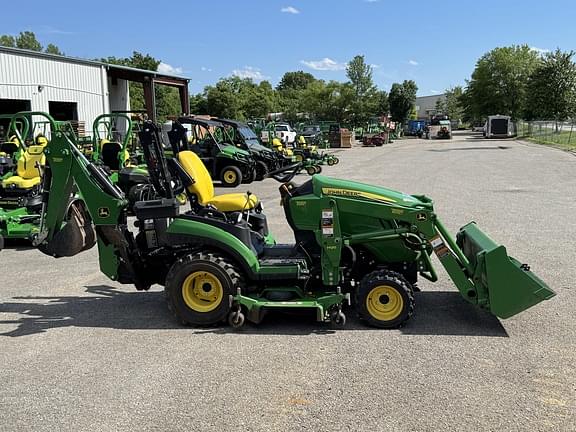 Image of John Deere 1025R equipment image 3