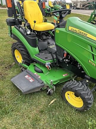 Image of John Deere 1025R equipment image 4