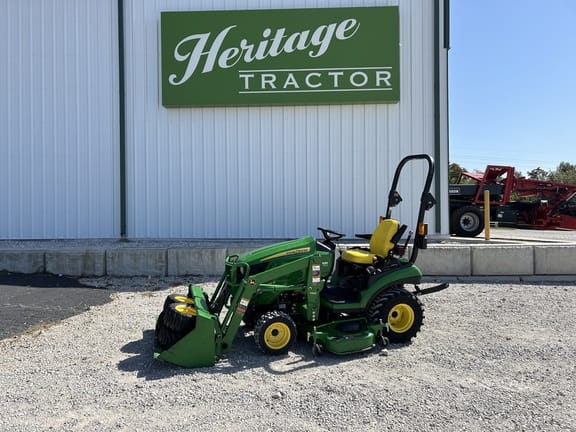 2017 John Deere 1025R Equipment Image0