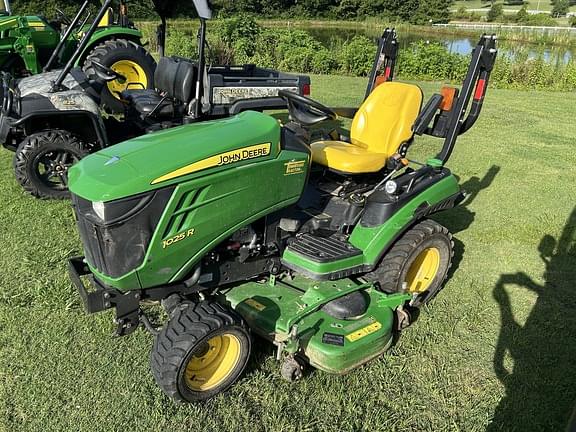 Image of John Deere 1025R equipment image 1