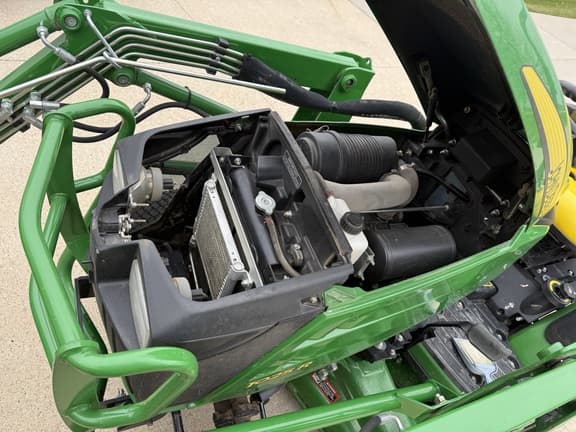 Image of John Deere 1025R equipment image 4