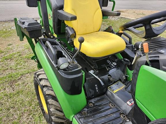 Image of John Deere 1025R equipment image 4