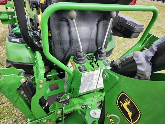 Image of John Deere 1025R equipment image 3