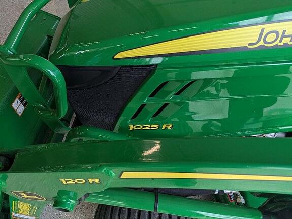 Image of John Deere 1025R equipment image 4