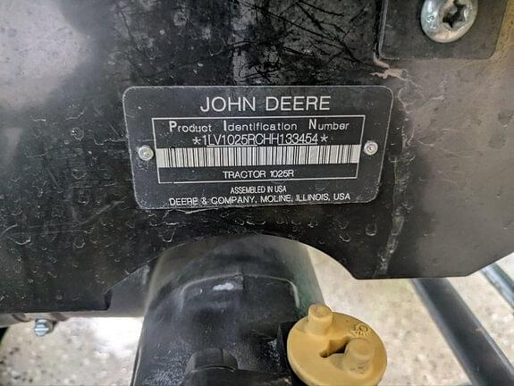 Image of John Deere 1025R equipment image 3