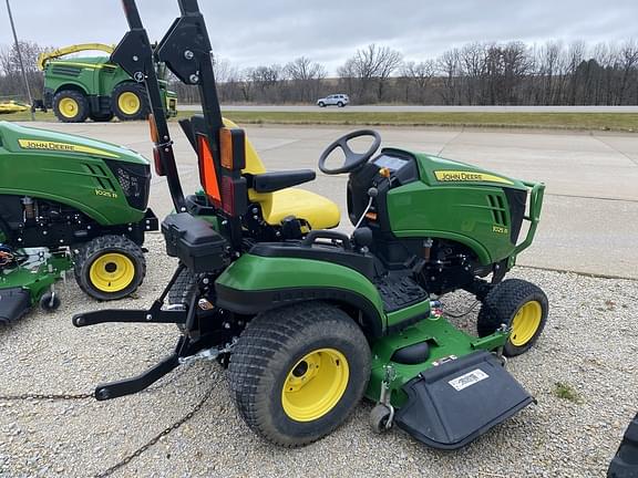 Image of John Deere 1025R equipment image 3