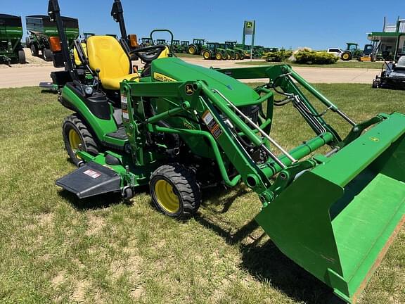 Image of John Deere 1025R equipment image 4