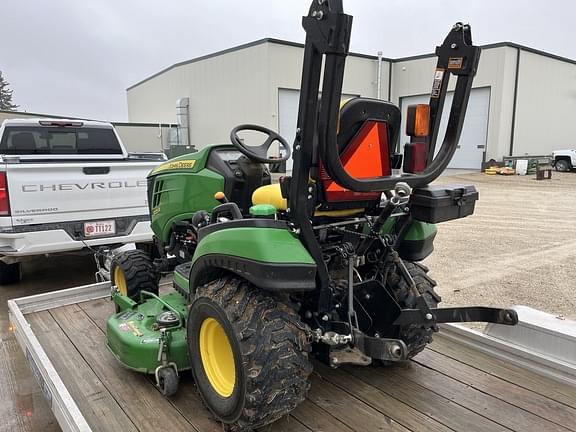 Image of John Deere 1025R equipment image 3