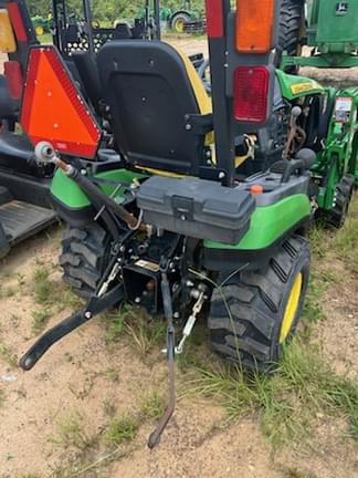 Image of John Deere 1025R equipment image 3