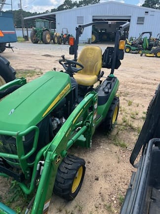2017 John Deere 1025R Equipment Image0