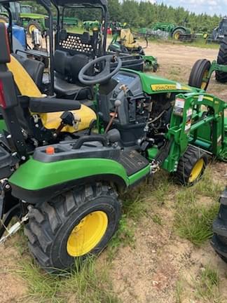 Image of John Deere 1025R equipment image 2