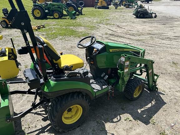 Image of John Deere 1025R equipment image 3