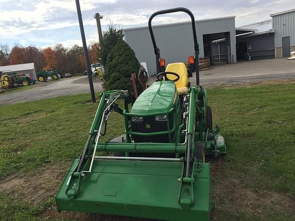 Image of John Deere 1025R equipment image 3