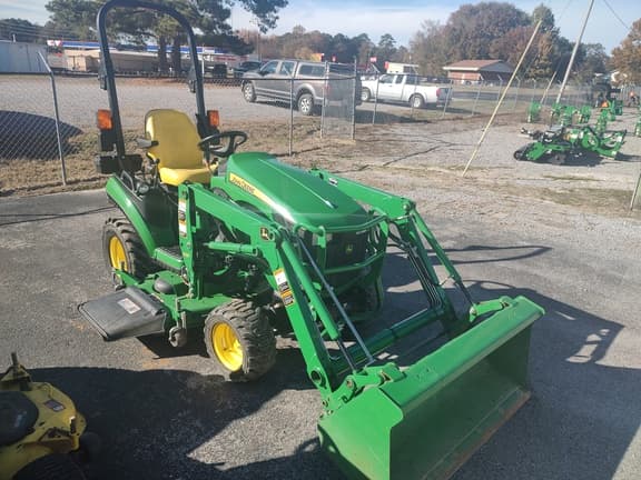 Image of John Deere 1025R equipment image 1