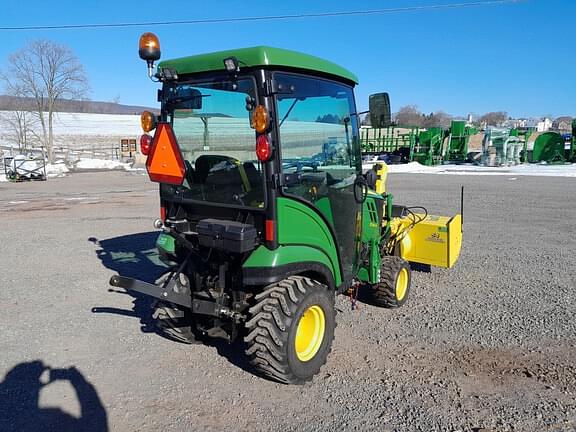 Image of John Deere 1025R equipment image 3