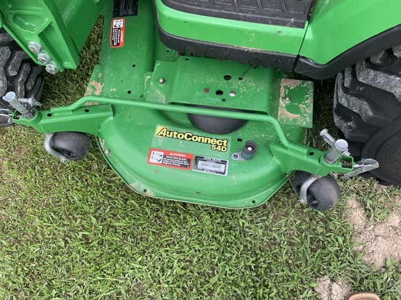 Image of John Deere 1025R equipment image 4