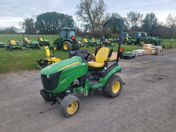 Image of John Deere 1025R equipment image 1