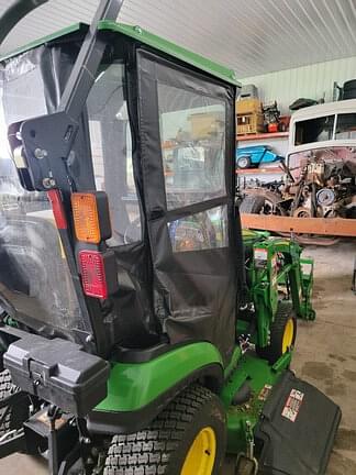 Image of John Deere 1025R equipment image 3