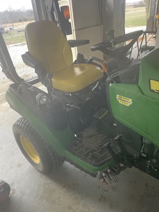 Image of John Deere 1025R equipment image 4
