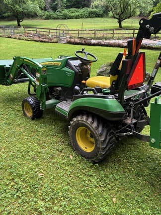 Image of John Deere 1025R equipment image 2