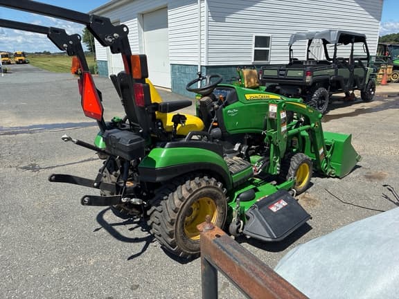 Image of John Deere 1025R equipment image 2