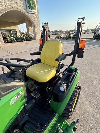 Image of John Deere 1025R equipment image 4