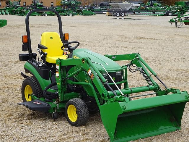 Image of John Deere 1025R equipment image 3